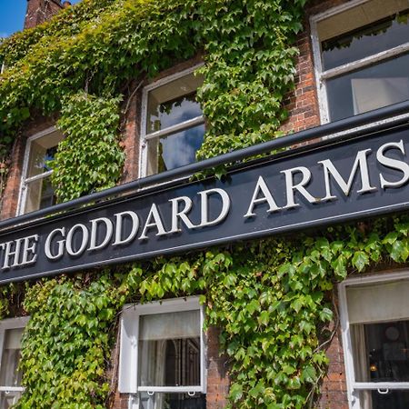 The Goddard Arms Hotel Swindon Exterior foto