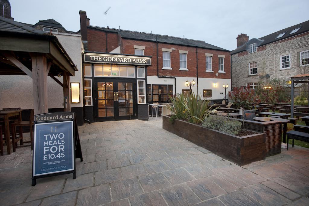 The Goddard Arms Hotel Swindon Exterior foto