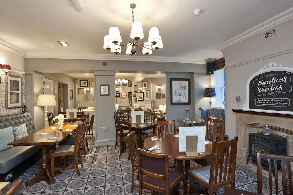 The Goddard Arms Hotel Swindon Exterior foto