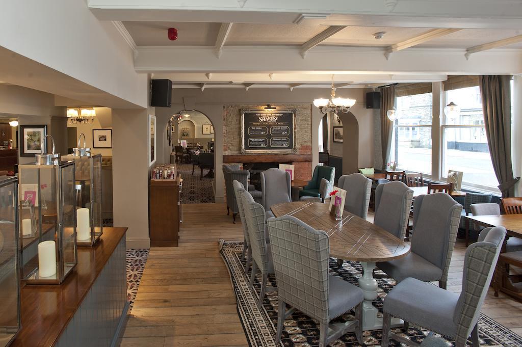 The Goddard Arms Hotel Swindon Exterior foto