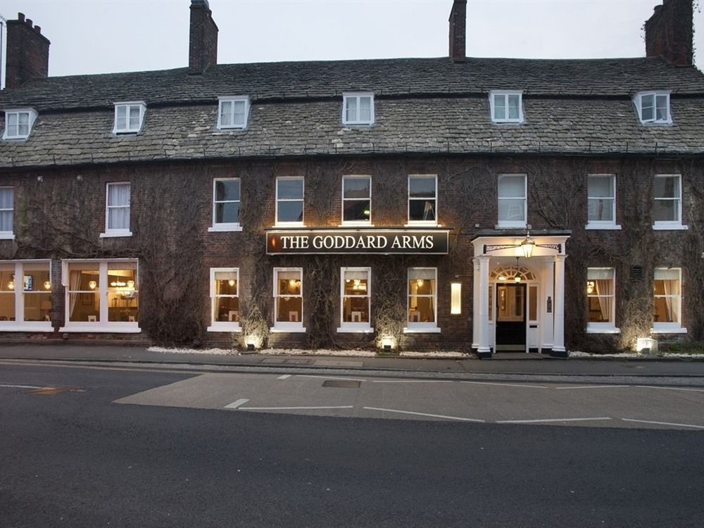The Goddard Arms Hotel Swindon Exterior foto