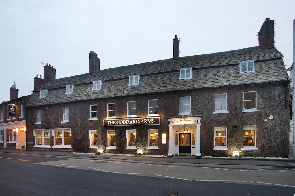 The Goddard Arms Hotel Swindon Exterior foto